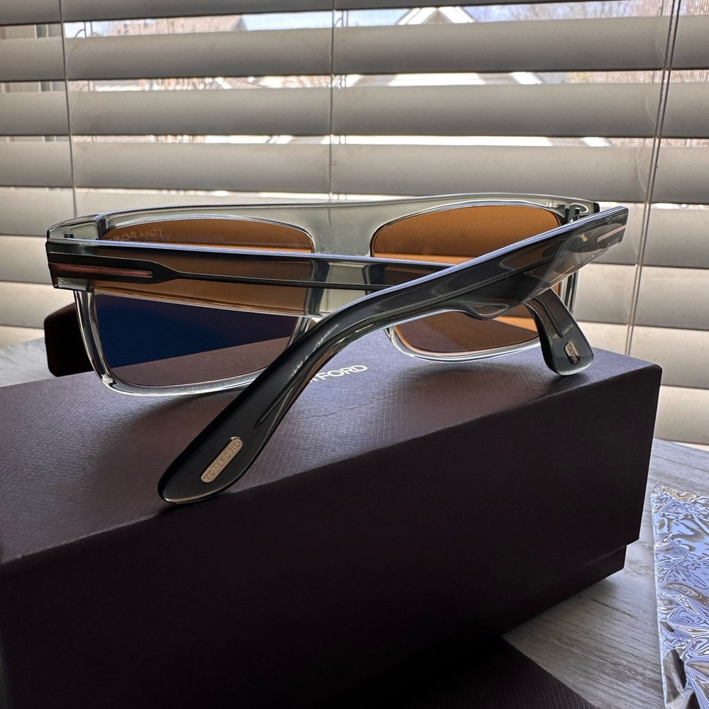 Tom Ford Sunglasses - Picture 4 of 11